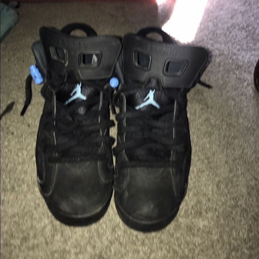 Air Jordan 6 UNC